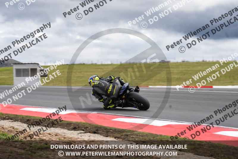 cadwell no limits trackday;cadwell park;cadwell park photographs;cadwell trackday photographs;enduro digital images;event digital images;eventdigitalimages;navarra;no limits trackdays;peter wileman photography;racing digital images;trackday digital images;trackday photos